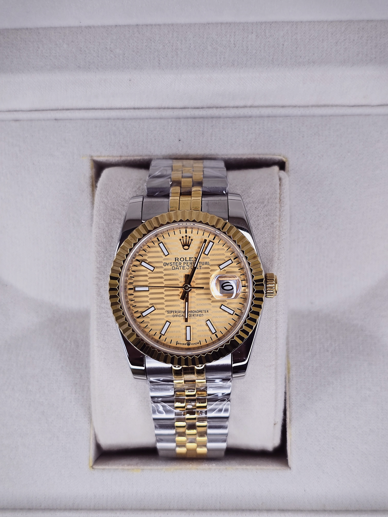 Datejust – Bicolor com Mostrador Dourado Texturizado