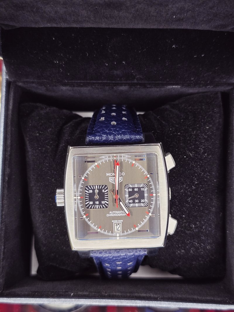 Tag Monaco Style – Cronógrafo Quadrado